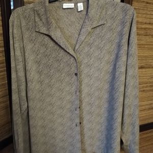 Covington Woman, 24W long sleeve blouse